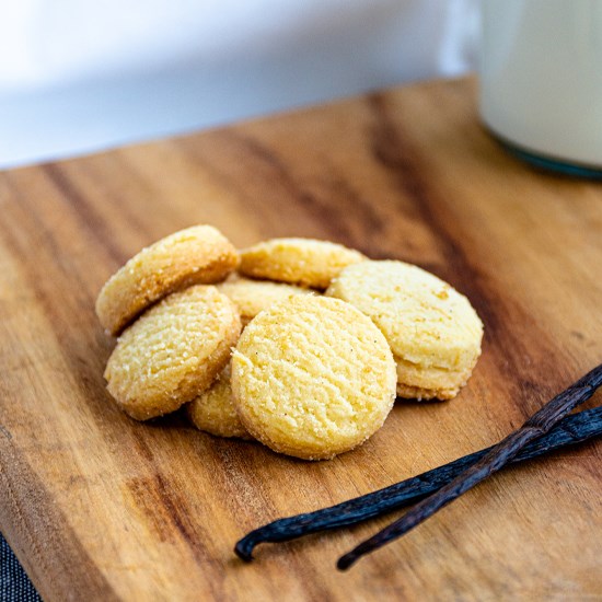 4kg French Vanilla Shortbread Cookie Buckets - Bite Size Biscuits